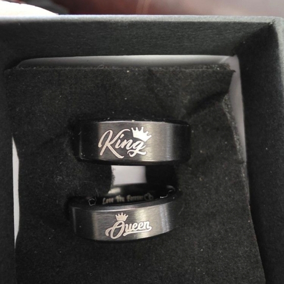 Source Unknown Other - Black King and Queen Rings